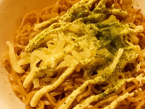 日清焼そばでつくる チーズ マヨネーズ焼きそば レシピ 作り方 By Bistromiti R 楽天レシピ 日清焼そばでつくる チーズ マヨネーズ焼きそば レシピ 作り方 By Bistromiti R 楽天レシピ